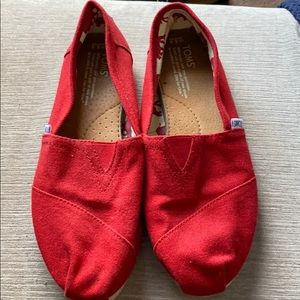 Red Tom’s Classics Slip ons